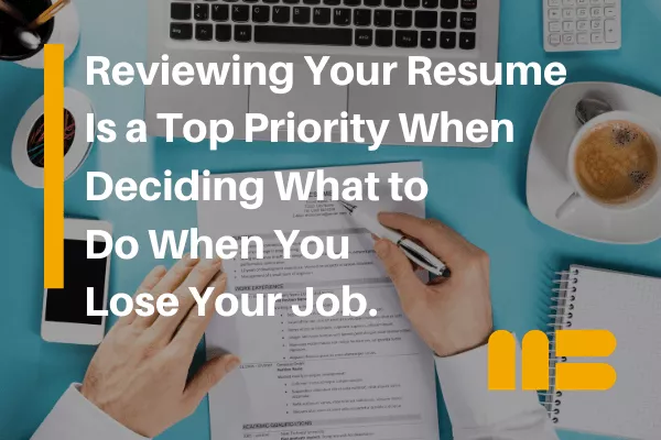 reviewing resume when a job seeker lost a job