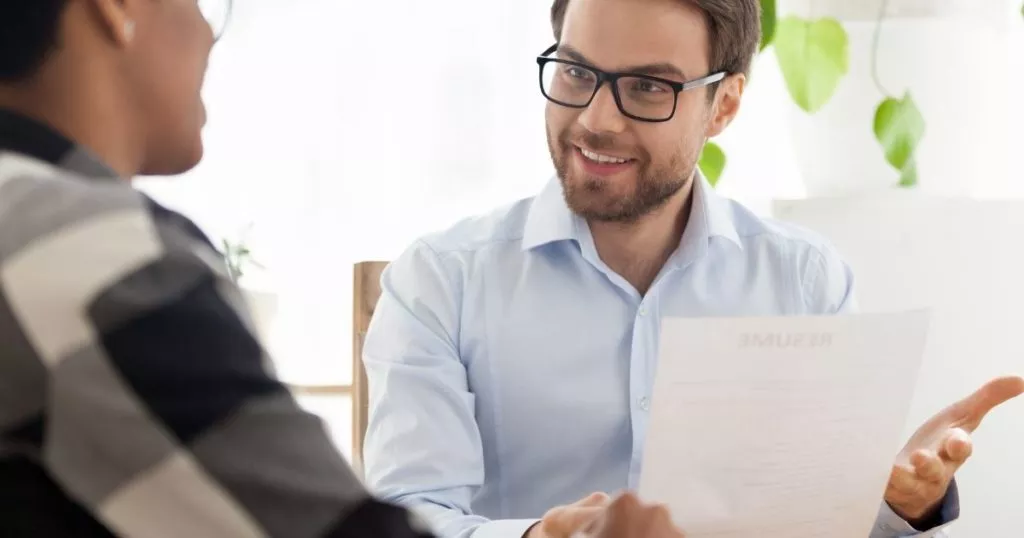 pros and cons to putting your full address on your resume